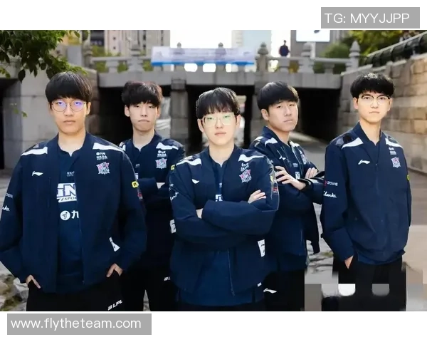 LNG战队在冠军杯积分榜中以99分稳居第一，展现强大实力和竞争力